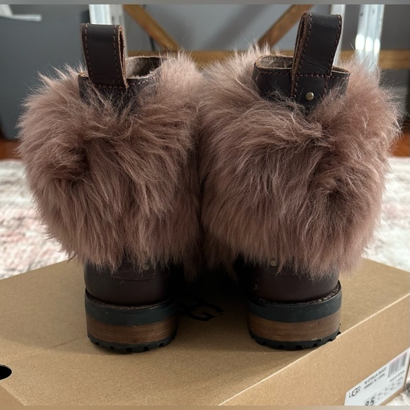 UGG Otelia Coconut Leather Sheepskin Cuff Ankle Mini Boots Booties Size 8.5 EUC - Picture 10 of 13